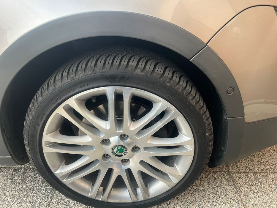 Skoda Superb  2013