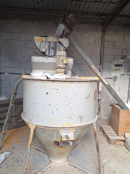 Moara cu amestecator