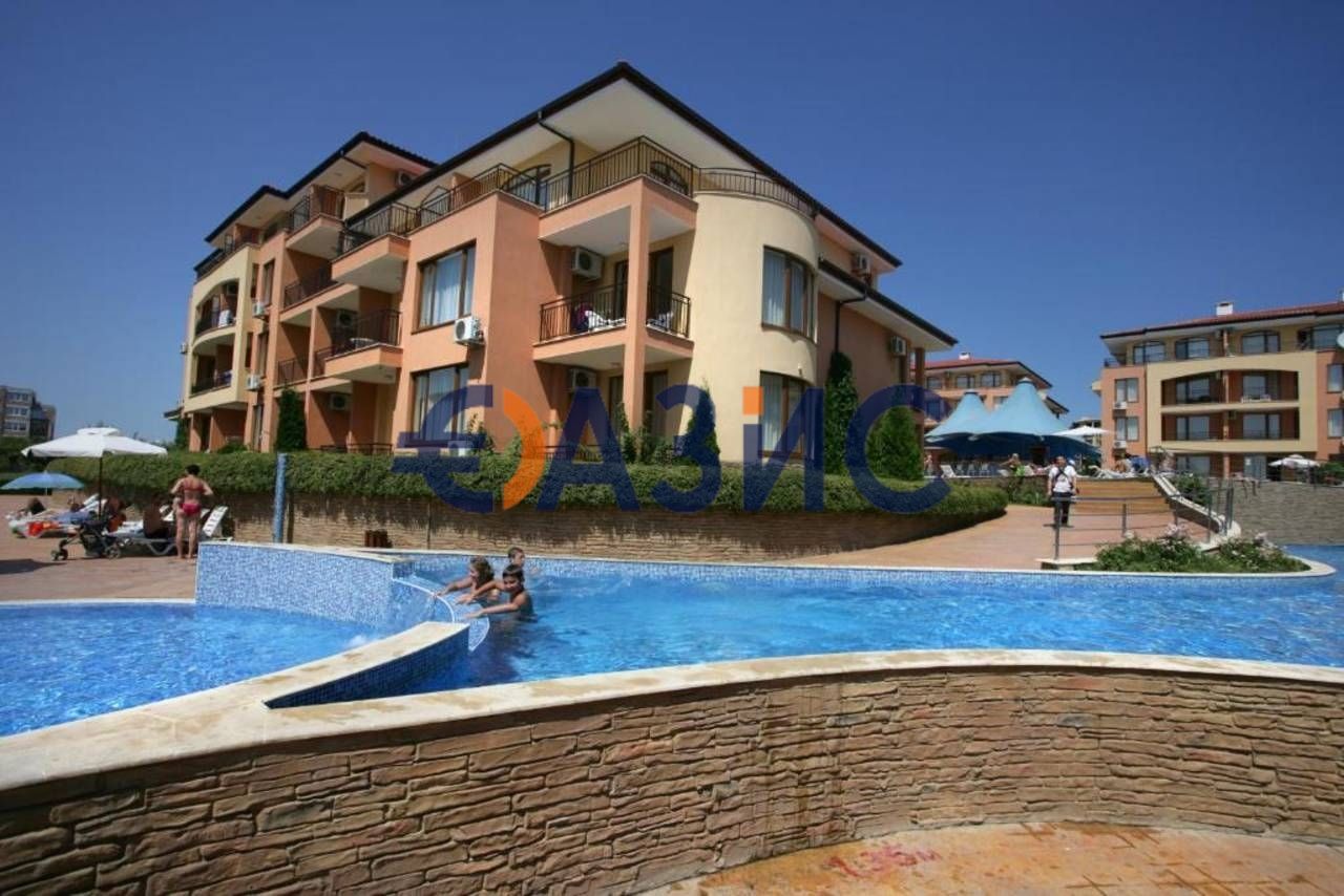 Продава се Двустаен апартамент в Свети Влас - 48 кв.м за 1553 €/кв.м - Снимка #12