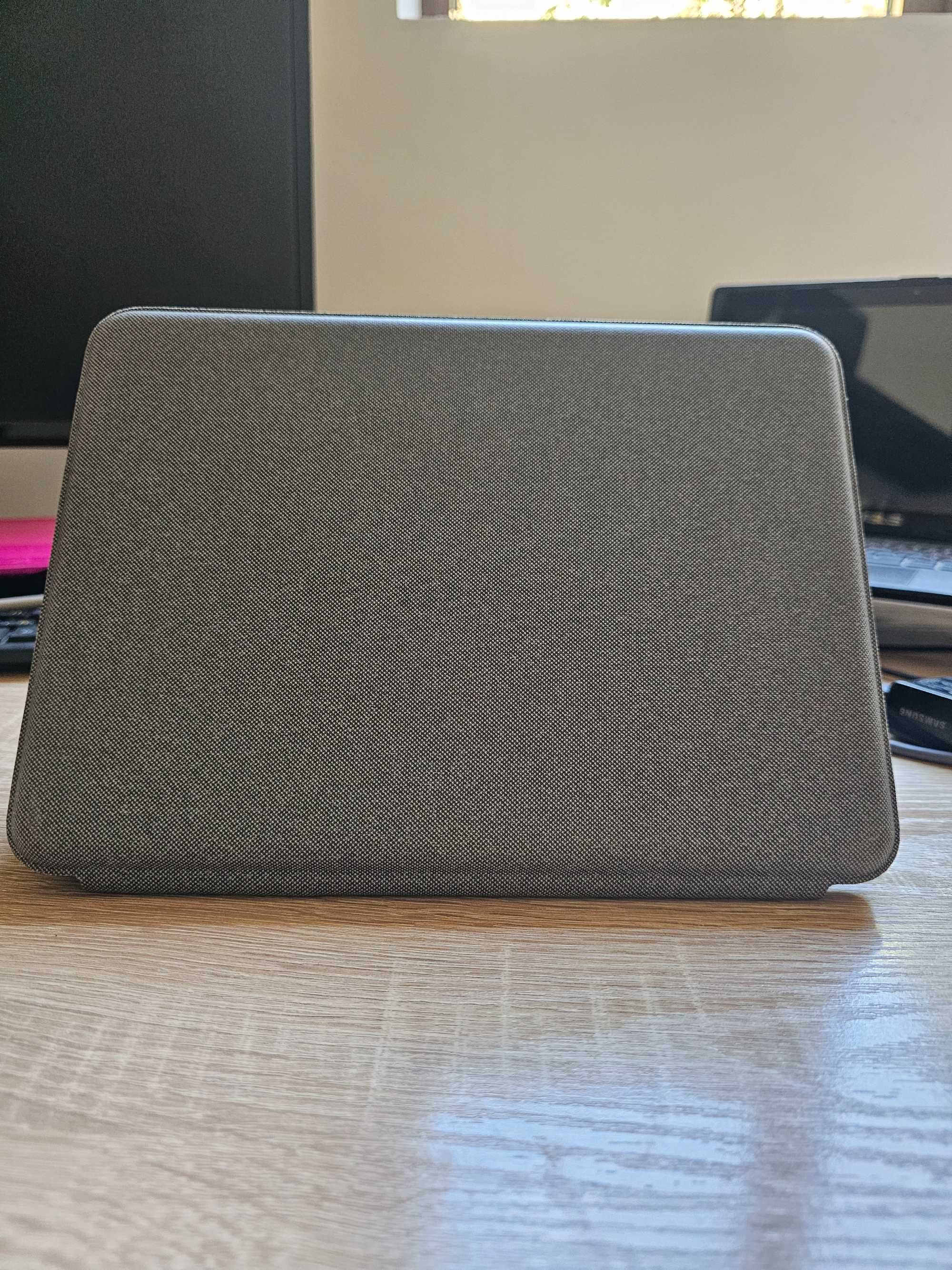 iPad Air 4 Silver + folio touch keyboard