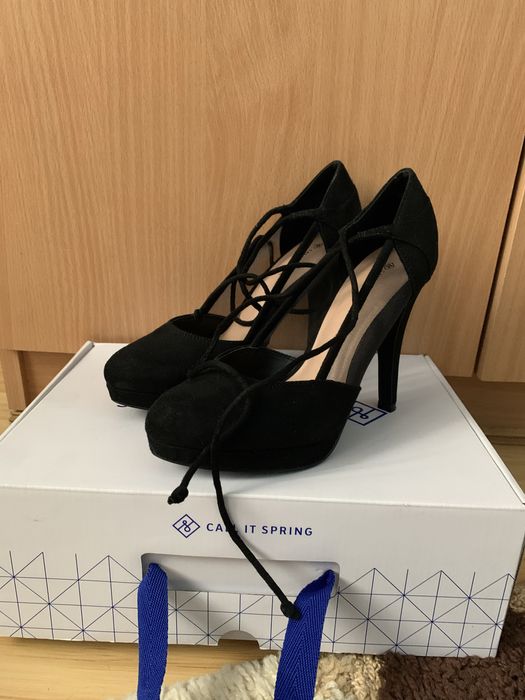 Pantofi  cu toc eleganti