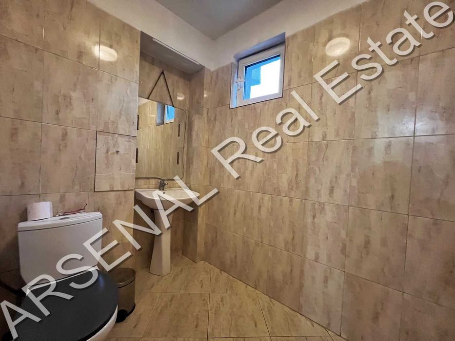 Тристаен апартамент за продажба, Център