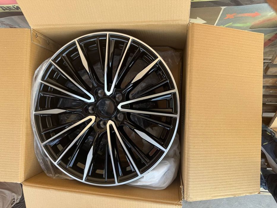 Srochno sotiladi Diska 18