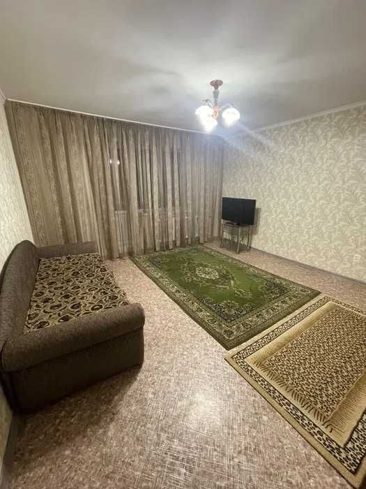 Сдается 2 комнатная квартира на длительный срок пр. Богенбай батыра 35