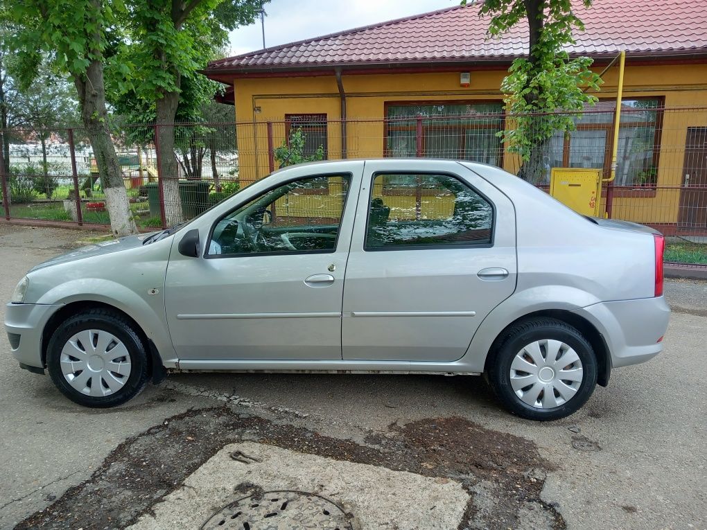 Vând Dacia logan 1.2 benzina plus gpl omologat  2011
