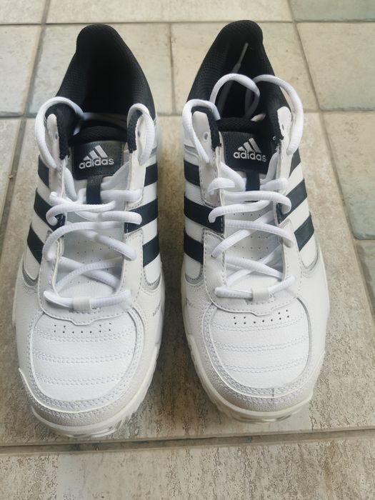 42 Номер спортни мъжки обувки Adidas Tour CLS (D)