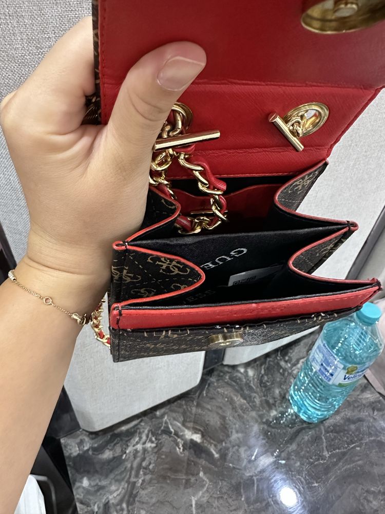 Мини чанта Guess