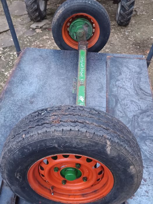 Vând axa pt remorca