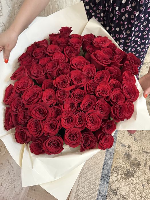 Букет цветов голландские розы