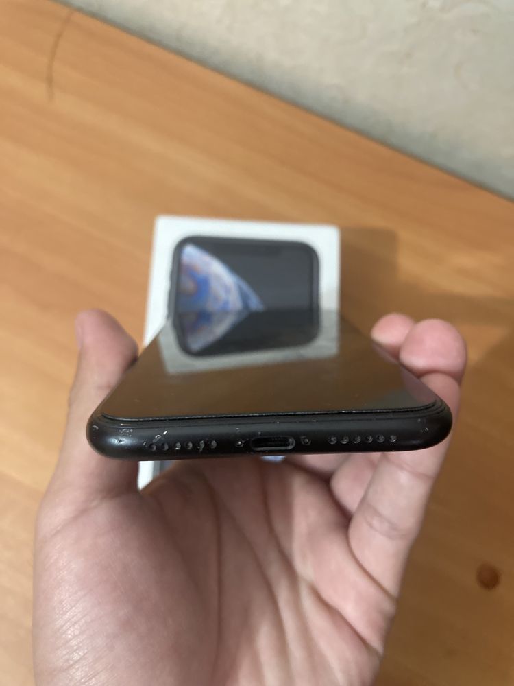 Продам Iphone xr