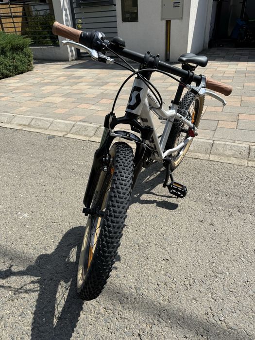 Bicicleta Scott Scale pt. copii marimea 20.