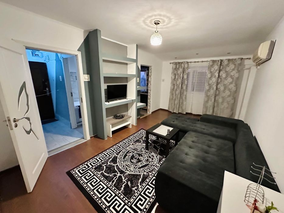 Inchiriez garsoniera