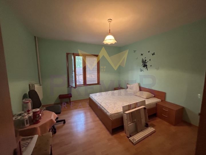 Къща в Бургас, област-с.Кошарица площ 299 цена 290000