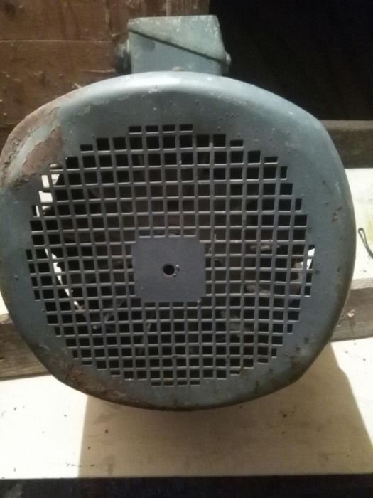 Motor electric
