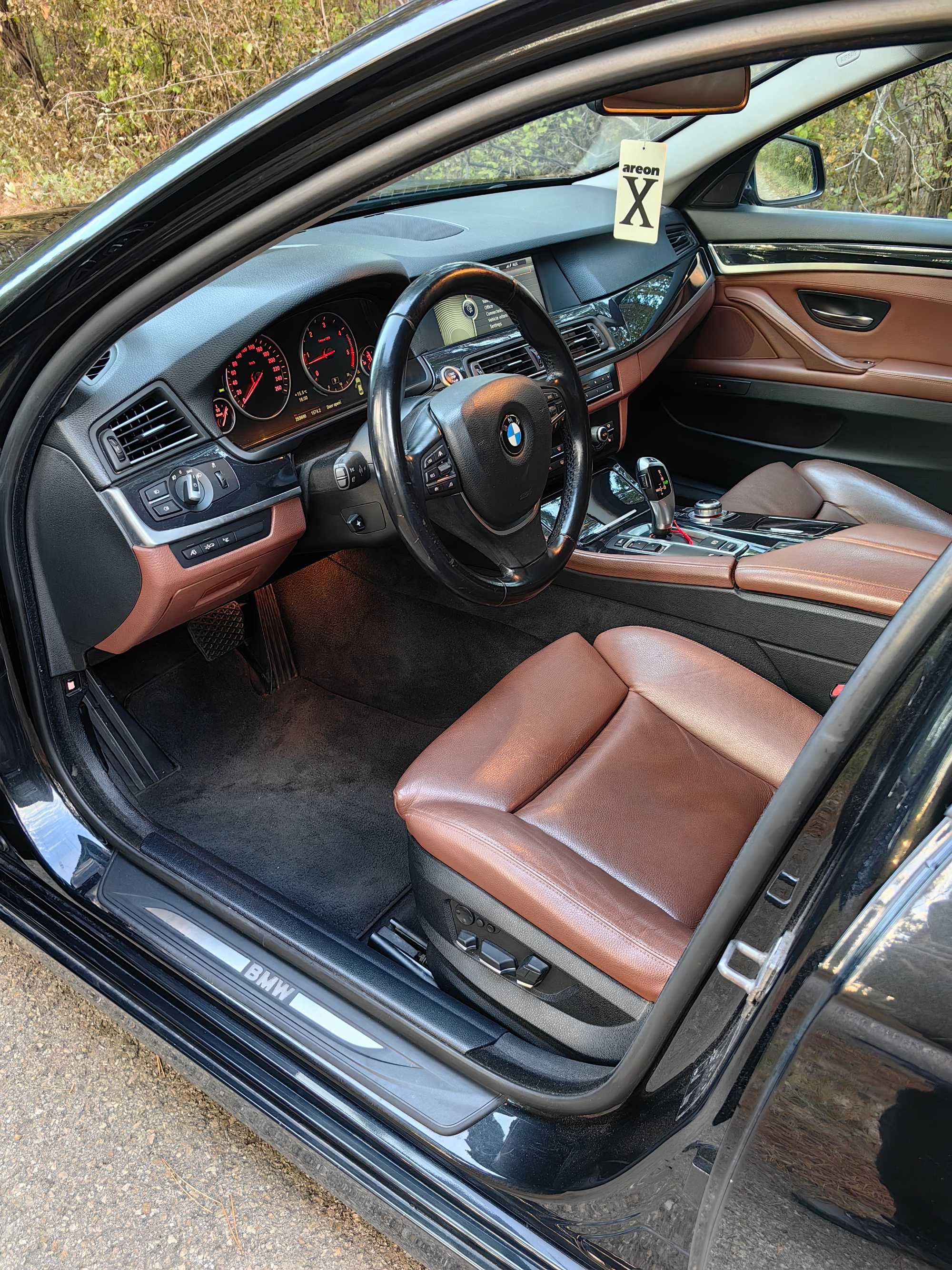 Продавам BMW 530D F10