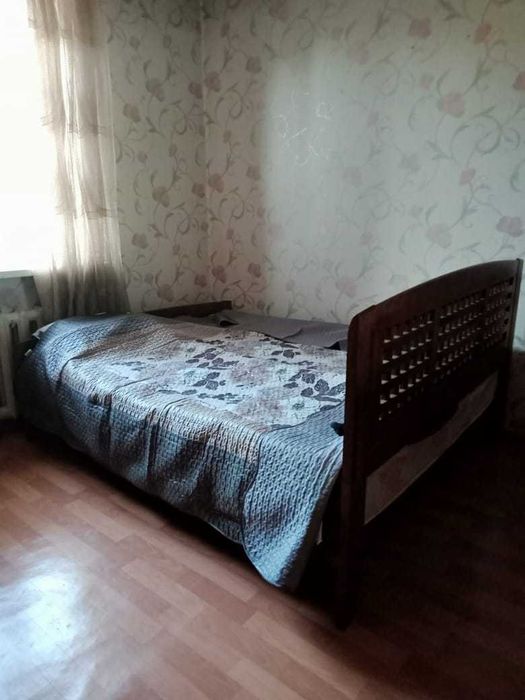 Двуспальная кровать