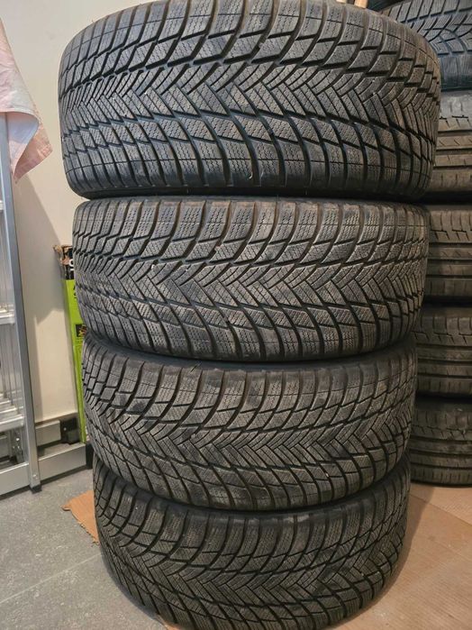 Set 4 Anvelope Iarna 245 45 R20 103W Bridgestone Blizzak LM001 AO