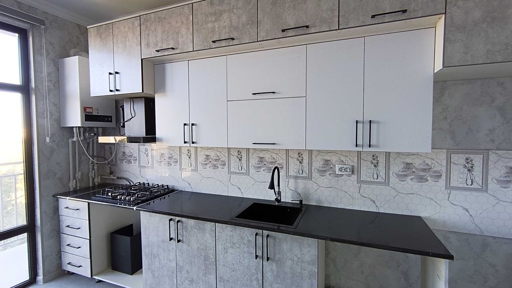 Ошхона гарнитураси сотилади / Продается кухонный гарнитур