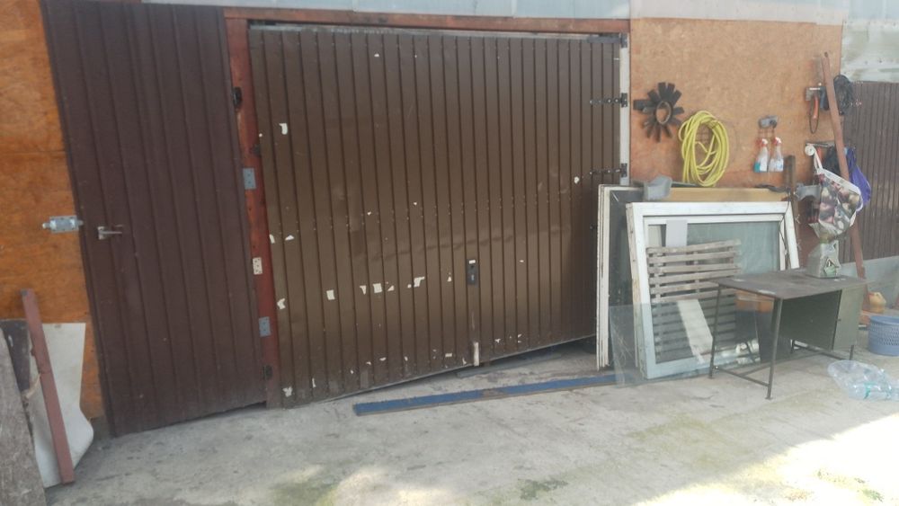 Ușa de garaj Poarta atelier din tablă zincata