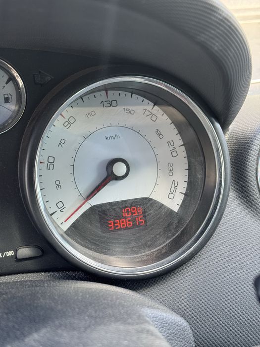 Peugeot 308SW 2012 automat diesel