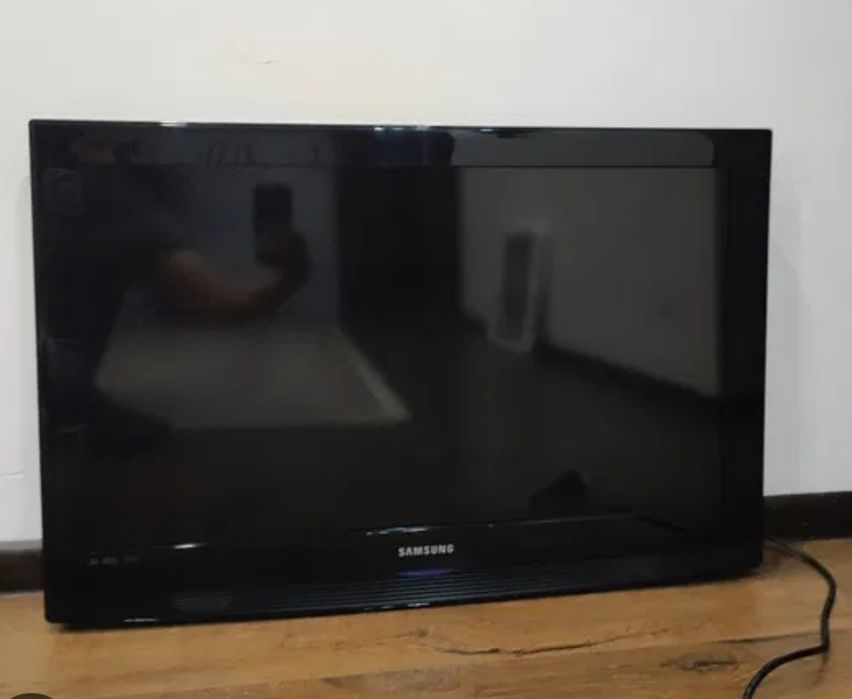 Телевизор samsung