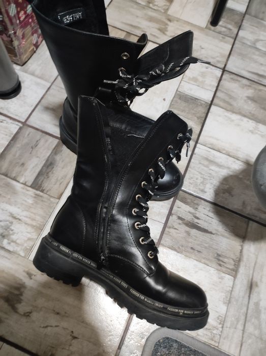 Bocancii mărimea 38