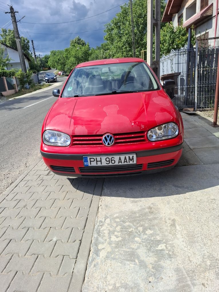 Vând Golf 4 an fabricație 2000