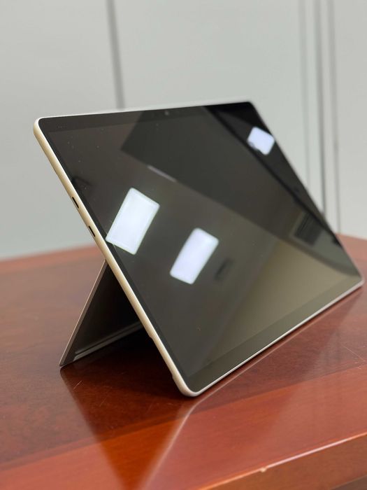 Сотилади Microsoft Surface Pro 9 16GB/256GB зўр ҳолатда