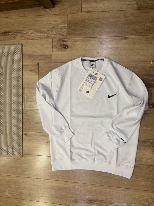 Pulover Nike barbat nou cu eticheta