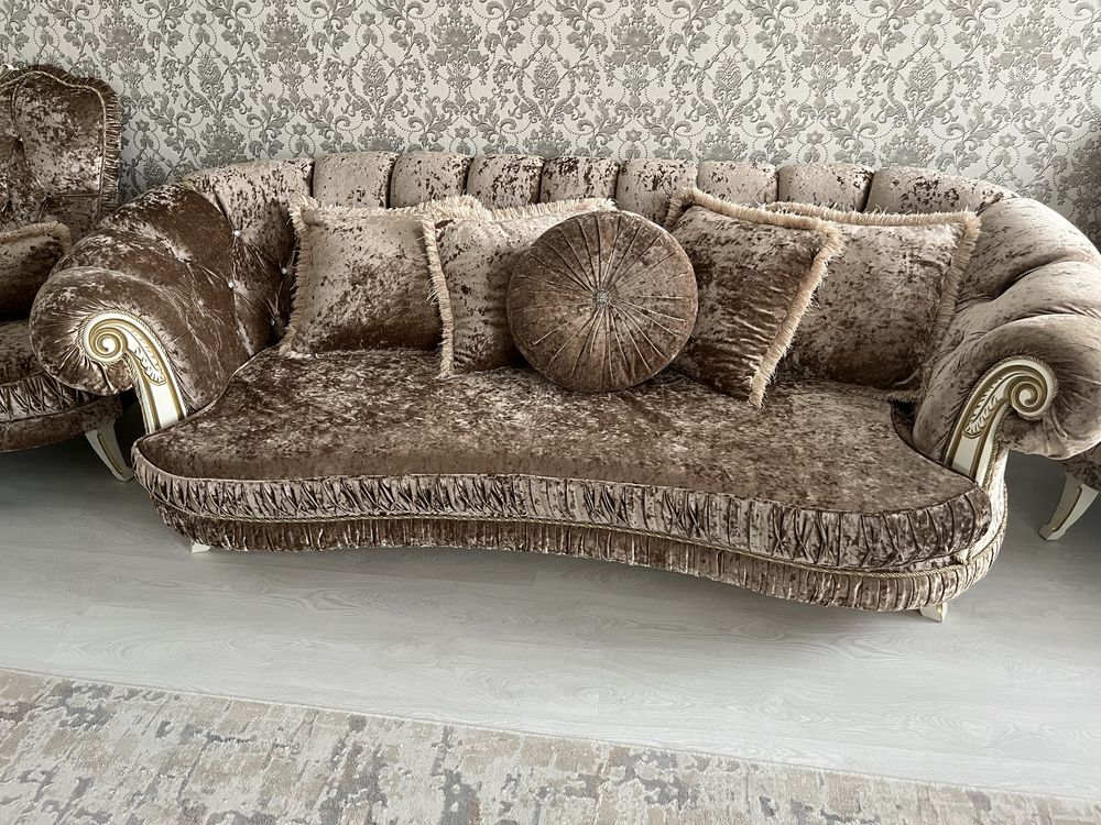 Продам качественный диван в отличном состоянии