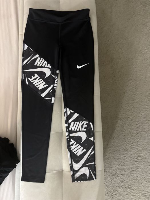 Дрехи Replay, Zara, Nike