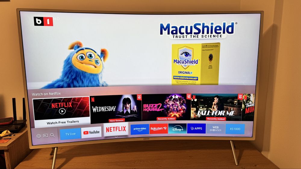 Televizor curbat Samsung UHD de 49" KU6519