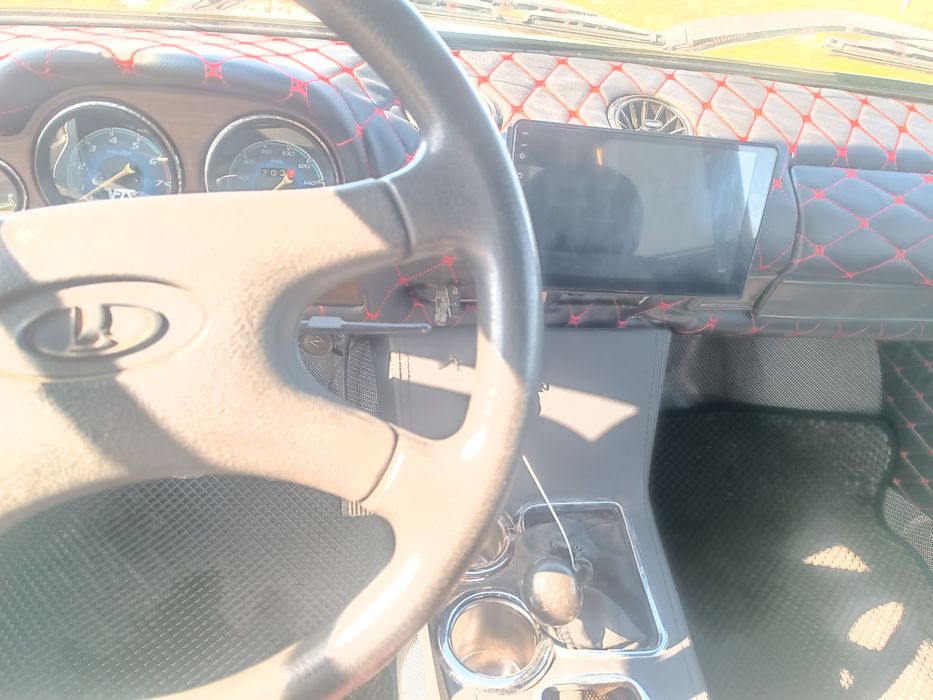 Vaz 2106 sotiladi