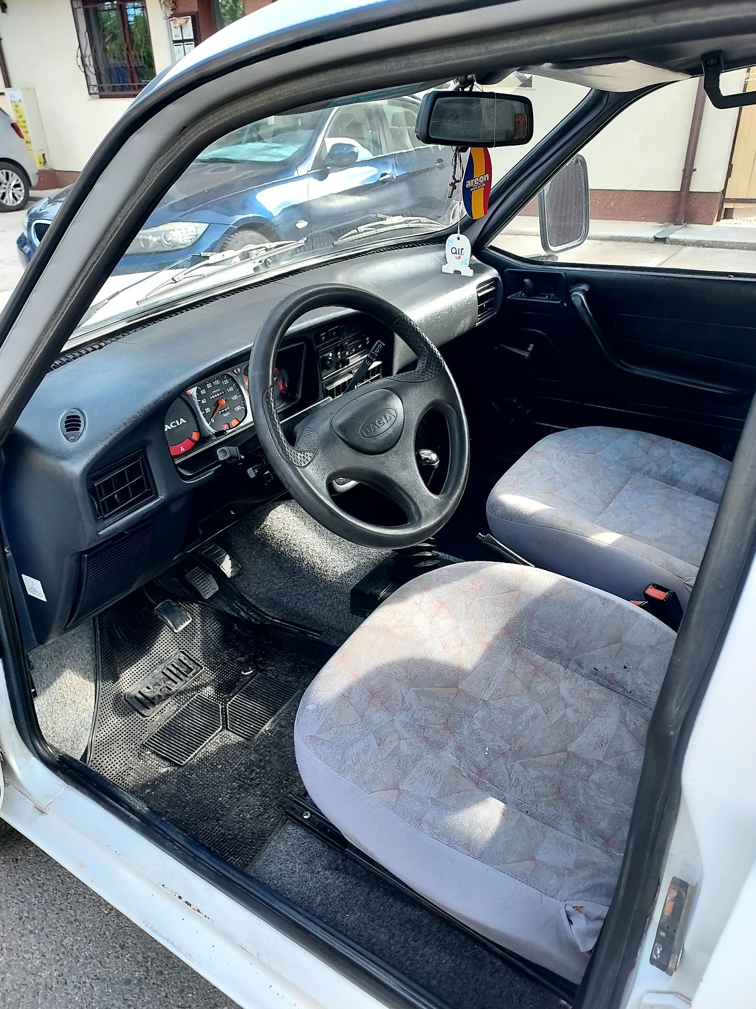 Dacia Papuc 5 locuri