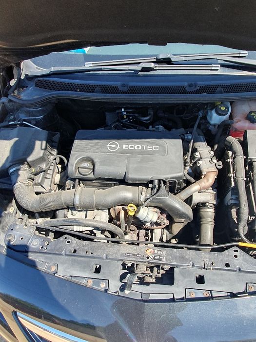 Motor astra j a17dtr și.alte piese disponibile