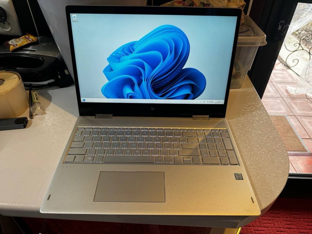 HP ENVY 15 / 15.6 сенсорный 360 градусов / core i7