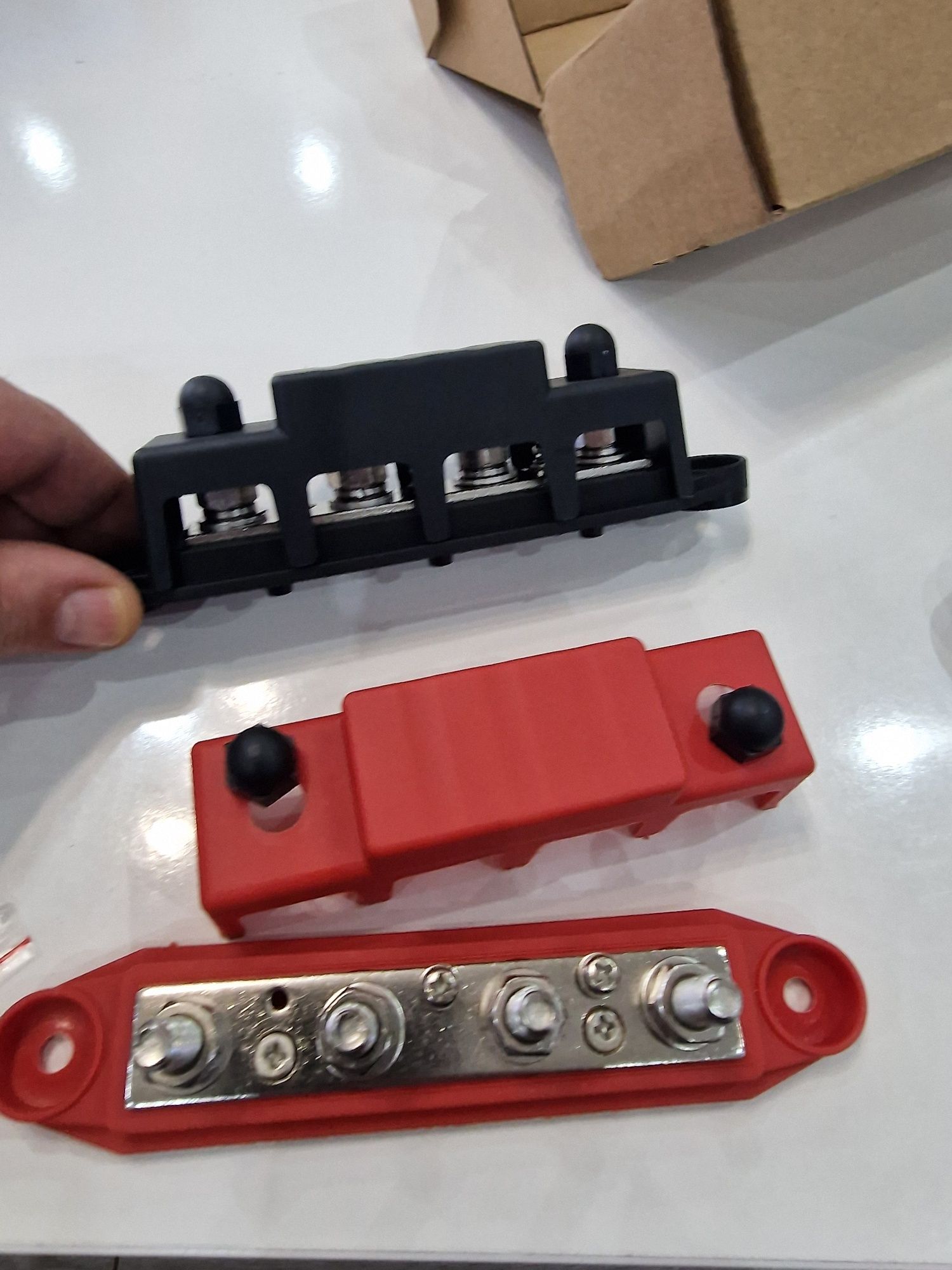 300 Amp шина 4 x M8 шина Разпределителен блок за захранване 12V- 48V D