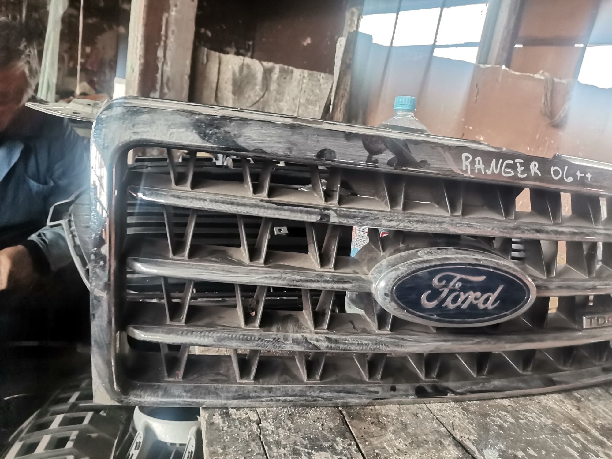 Оргинална Предна решетка за Форд рейнджър ford Ranger 2006++