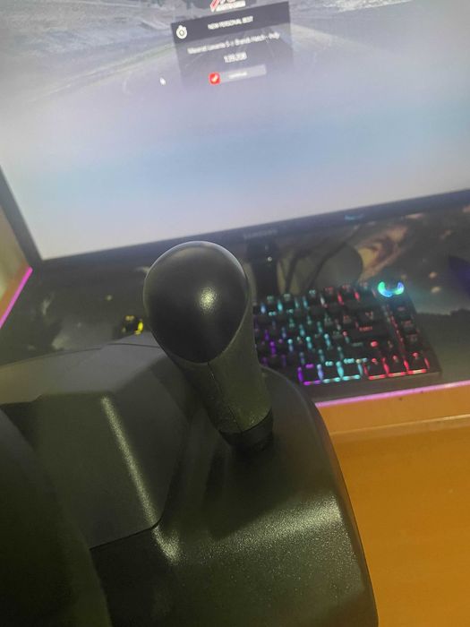 Volan Logitech Momo Racing