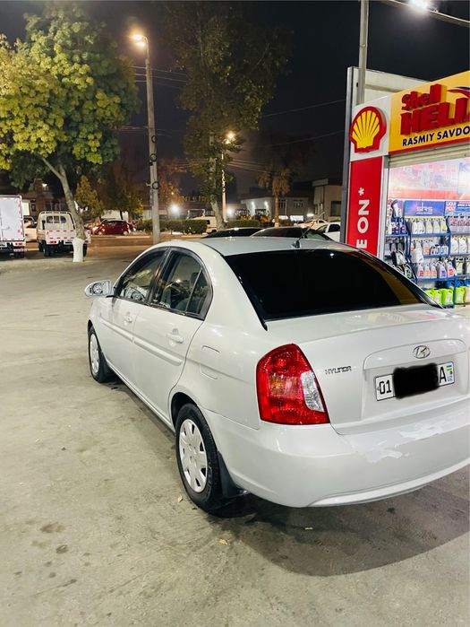 Hyundai _ Accent_