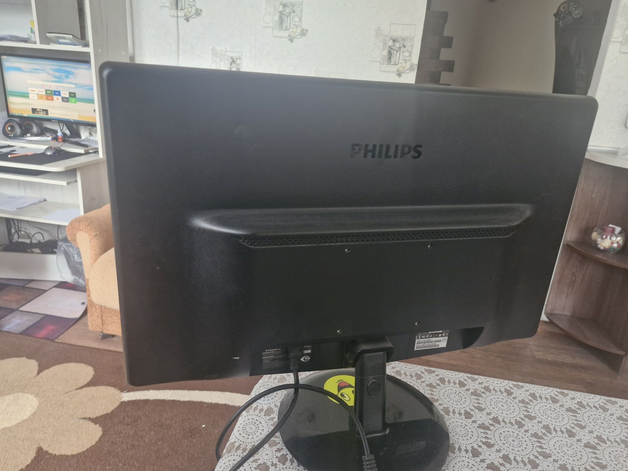 Монитор Phillips