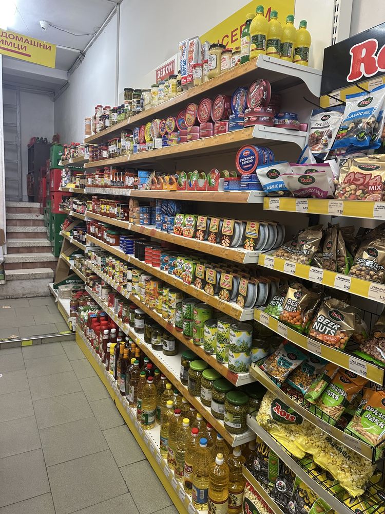 Стелажи крайстенни и островни модулни за магазин