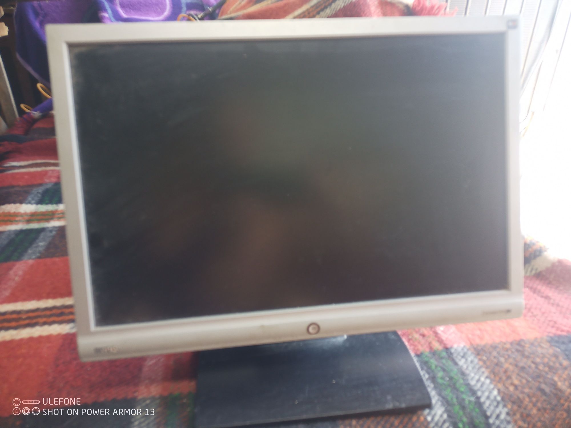 Монитори 19 инча Samsung и BenQ simens