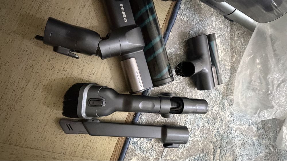 Вертикальный пылесос Samsung
