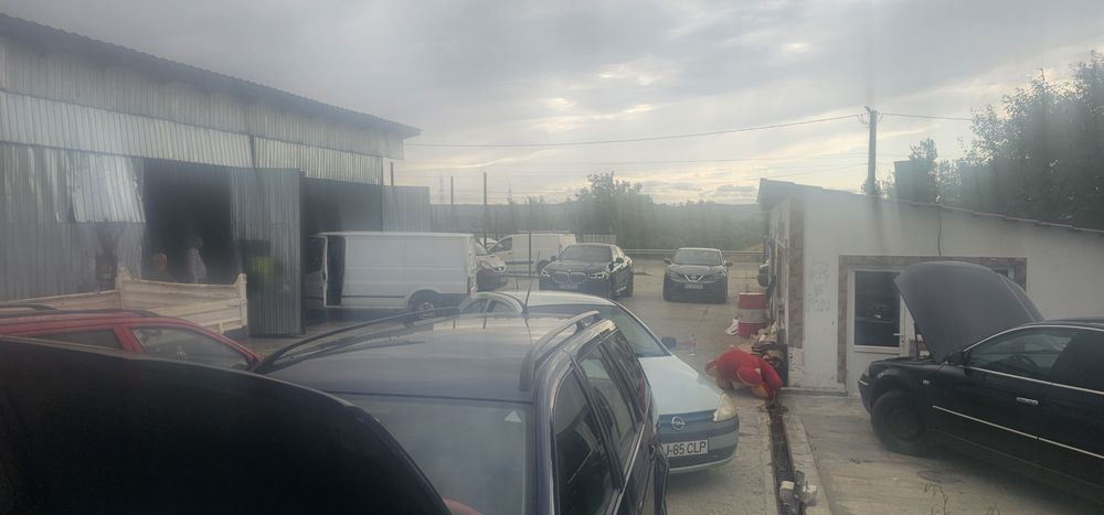 Vând Teren intravilan 2800 m2 + service