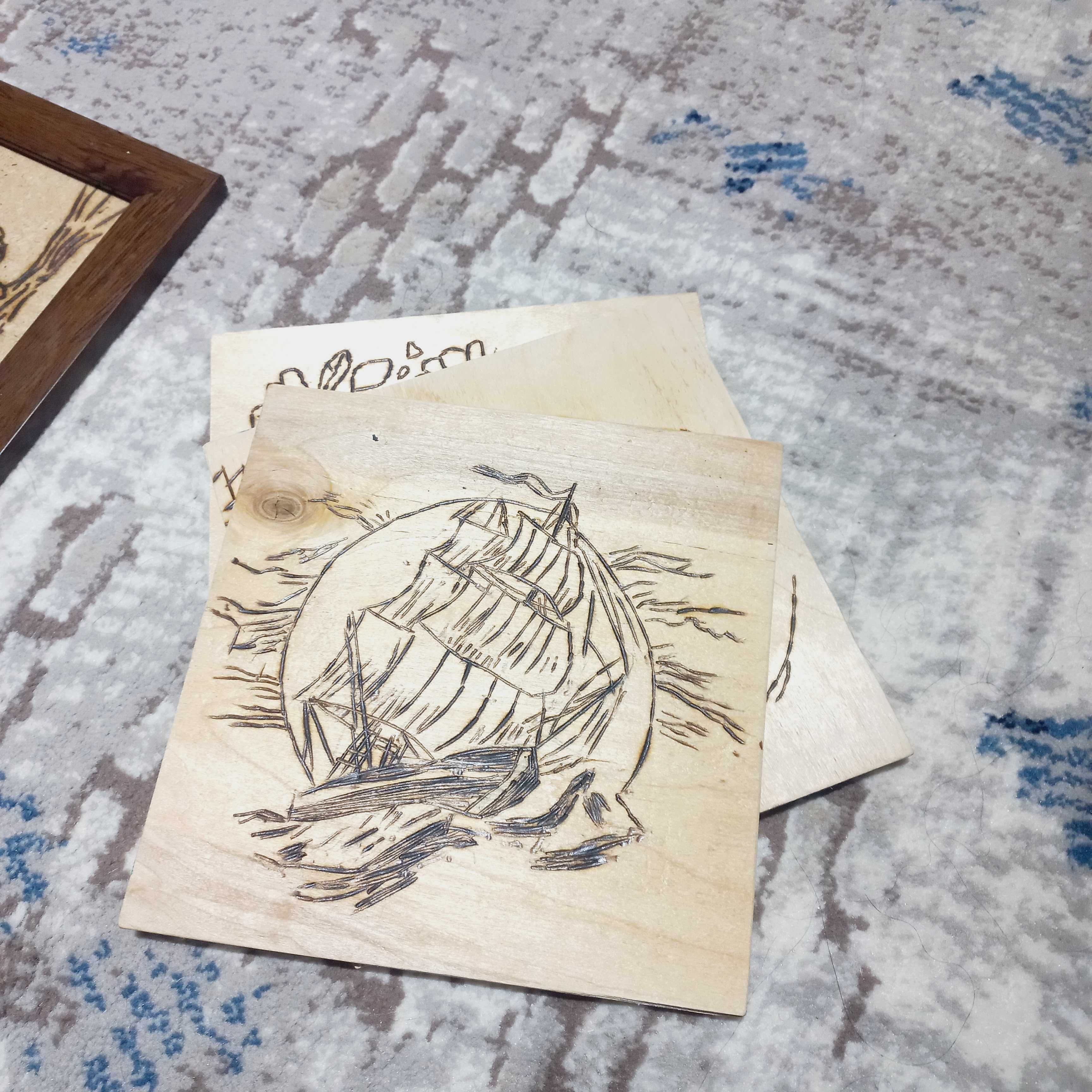 Продам картины выженные на дереве