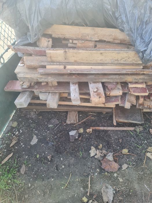 De vânzare lemne 20lei