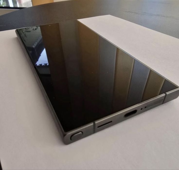 Samsung s24 ultra 256gb black titanium 2900 lei