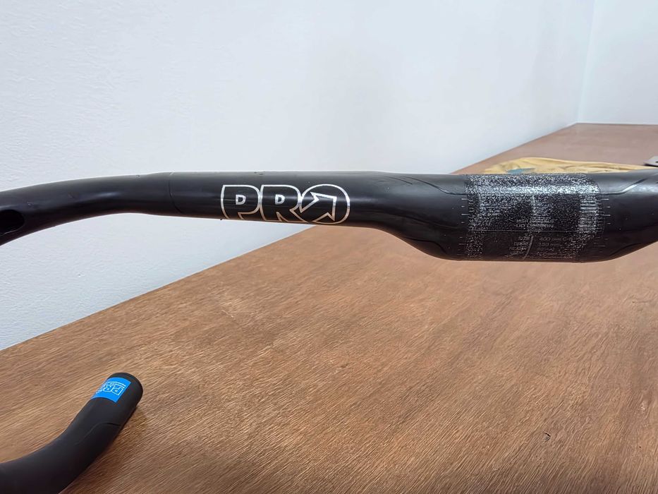 Карбоново кормило за шосеен велосипед PRO Vibe Carbon Aero Superlight