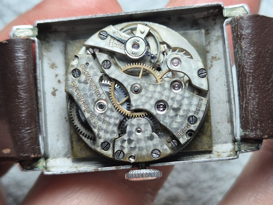 Doxa și Titan , elvețiene vintage